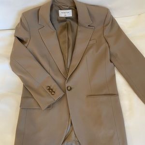 Aritzia Agency Blazer